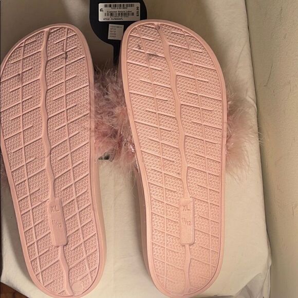 NWT INC open toe fluffy pink slippersUS11/12 - Picture 4 of 5